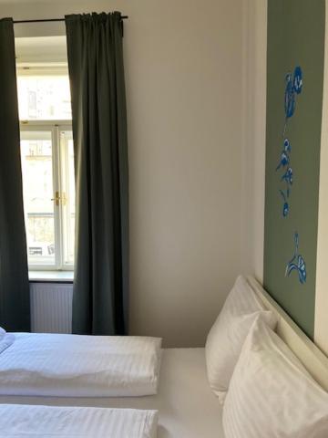 Apartahotel Erbenova 3*